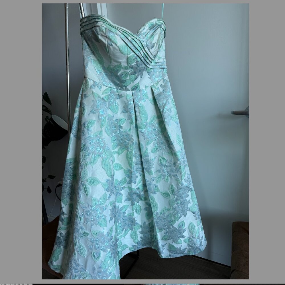 Mint Textured Flowery cocktail midi dress - size 8